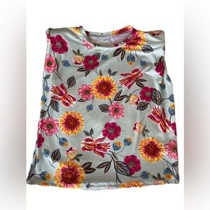NWOT Womens sleeveless flower print shirt - Large